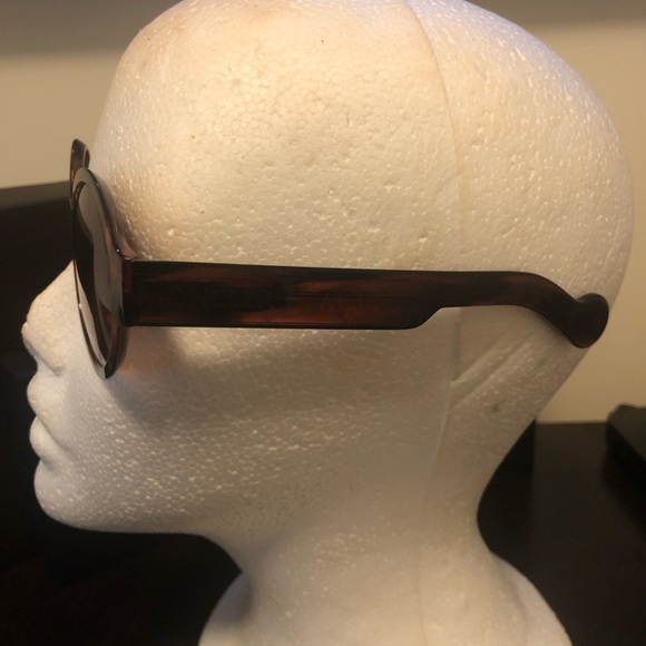 Authentic Moncler Sunglasses - Picture 4 of 8